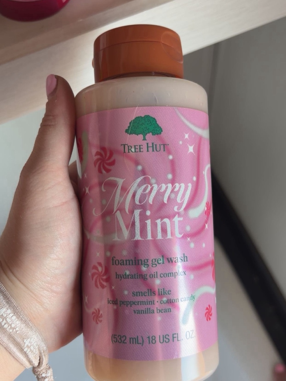 Seasonal : Brand New Tree Hut :Merry Mint Foaming Gel Wash 18 US FL. OZ (532 ML)
